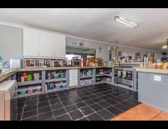 5 BEDROOM HOUSE FOR SALE IN CLIFFDALE